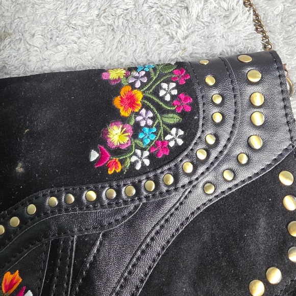 Earthbound Trading Fringe Crossbody Bag Black Leather Embroidered Flower Studded - Picture 5 of 11